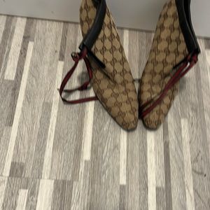 Ankle booties size 9 Gucci brown